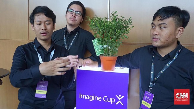Finalis Imagine Cup 2018 asal Indonesia Tim Taleus mengibaratkan solusi pertanian mereka sebagai dokter pribadi bagi para penggiat industri agrikultural.