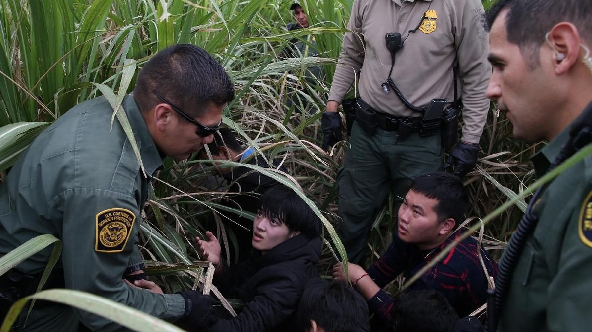 FOTO: Hardikan dan Harapan Imigran di Perbatasan Meksiko