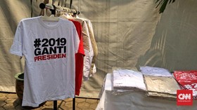 Kaus #2019GantiPresiden Laris di Acara Gerindra