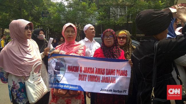 Anak Buah Sri Mulyani Tunggu Sikap Jaksa Soal First Travel Kementerian Keuangan menyatakan akan menunggu sikap kejaksaan soal pengambilalihan aset First Travel. Kalau keputusannya sita, aset akan dijadikan milik negara.