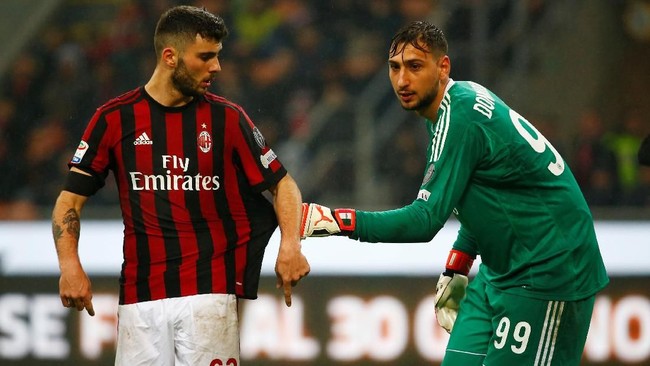 AC Milan resmi dilarang tampil di kompetisi Eropa selama dua tahun ke depan akibat melanggar aturan financial fair play (FFP).