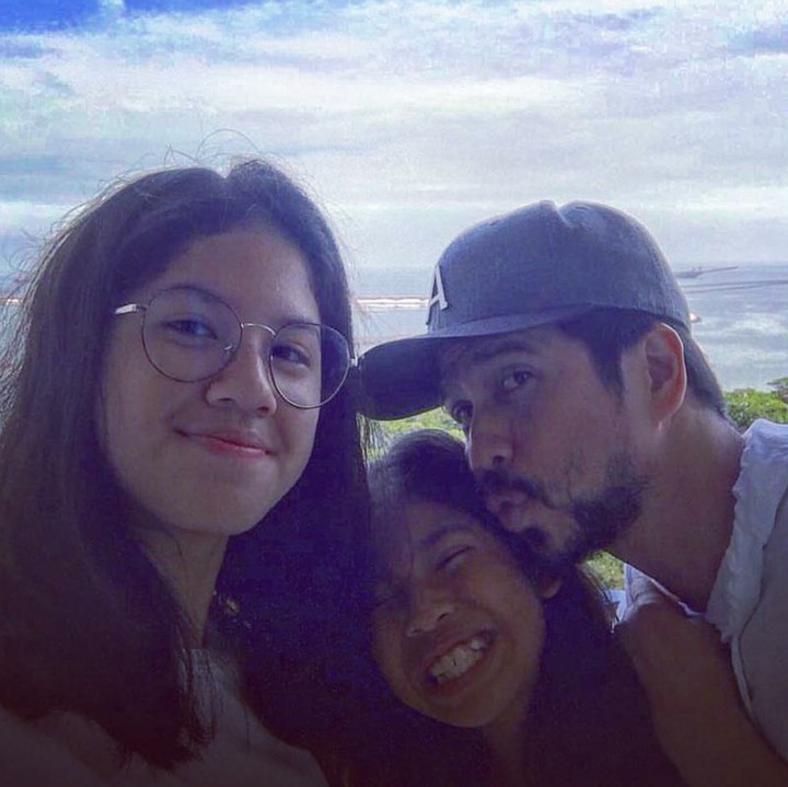 <p>Ayah Ariyo senang banget menghabiskan waktu bersama putri-putri manisnya. (Foto: Instagram/ariyowahab)</p>