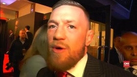 VIDEO: Conor McGregor Menyerahkan Diri ke Polisi