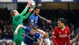 Everton vs Liverpool Imbang, Karius Dipuji Klopp