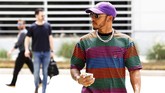 FOTO: Hamilton Dihukum Jelang Formula 1 GP Bahrain Lewis Hamilton dihukum turun start lima tingkat jelang balapan Formula 1 pada grand prix di Sirkuit Internasional Bahrain, Minggu (8/4).