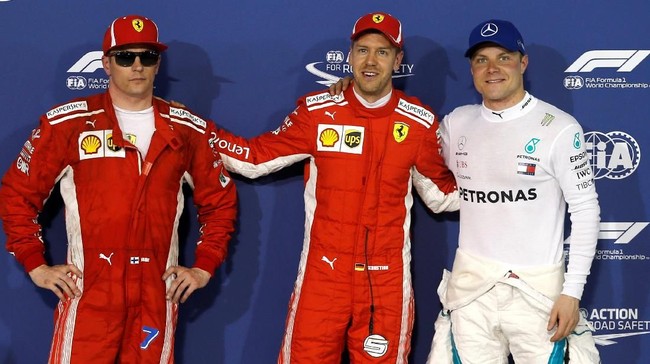 Pebalap Ferrari Sebastian Vettel merebut pole pertama musim ini setelah menjadi yang tercepat pada babak kualifikasi F1 GP Bahrain.