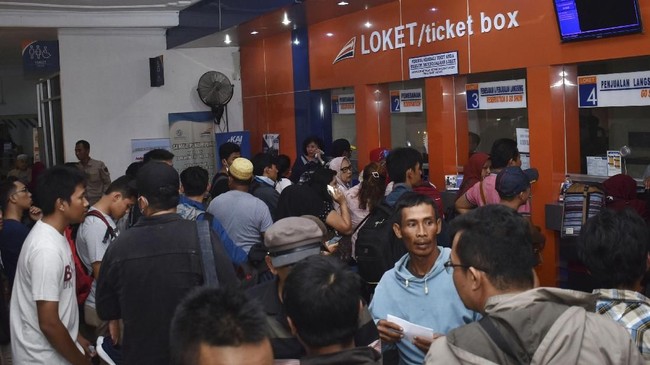 Tiket kereta api periode mudik Lebaran 2018 yang masih tersedia adalah tiket untuk keberangkatan H-5 hingga H-10 Lebaran.