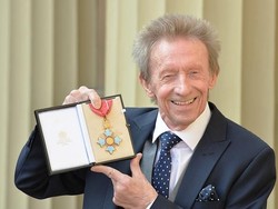 Kabar Duka! Eks Striker MU Denis Law Meninggal Dunia