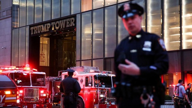 AS menahan Jonathan Xie, simpatisan salah satu faksi Palestina, Hamas, yang mengancam akan meledakkan Trump Tower dan gedung Konsulat Israel di New York.