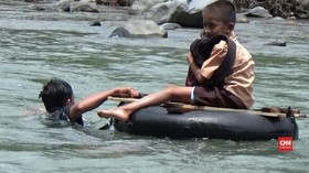 VIDEO: Bertaruh Nyawa Demi Sekolah