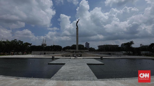 Wagub DKI Jakarta Sandiaga Uno berharap Lapangan Banteng menjadi ruang yang mempersatukan masyarakat, serta dijaga segala fasilitas serta kebersihan tempat itu.