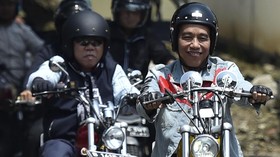 Motor 'Modif' Jokowi dan Gibran Ngeceng di Makassar