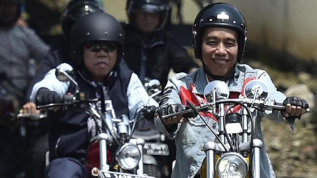 Dua motor itu dipamerkan di ajang Indonesia Custombike Expo & Championship yang jadi bagian Indonesia International Motor Show Makassar 2018.
