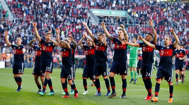 Bayern Munchen menjamu Real Madrid di Allianz Arena, Selasa (24/4) pada leg pertama semifinal Liga Champions. Berikut prediksi CNNIndonesia.com laga tersebut.