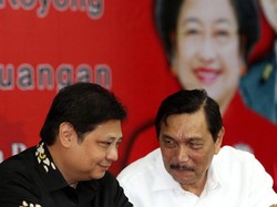 2 Menko Jokowi, Luhut & Airlangga, Beda Pernyataan soal Harga BBM Naik