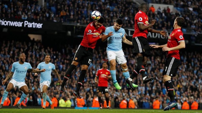 Sejumlah fakta menarik terjadi usai Manchester United mengalahkan Manchester City 3-2 dalam Derby Manchester di Stadion Etihad, Sabtu (7/4).