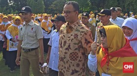 Dukung Aksi 115, Anies Baswedan Salat Jumat di Monas