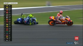 VIDEO: Drama Marquez Tabrak Rossi di MotoGP Argentina