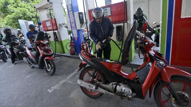 Harga Pertalite Tak Dinaikkan Meski Pertamina 'Tertekan' Rusia-Ukraina