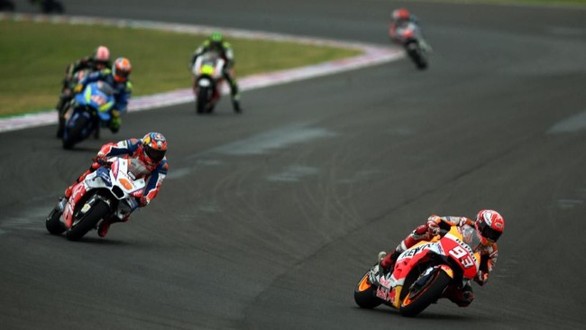 Pebalap Repsol Honda Marc Marquez diusir dari garasi Valentino Rossi ketika ingin minta maaf kepada The Doctor usai insiden kontroversial di MotoGP Argentina.