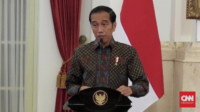 Jokowi meminta para menterinya memberi laporan terkini atas persiapan-persiapan menjelang Idul Fitri, termasuk soal kesiapan BBM dan keamanan.