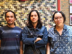 Kelompok Penerbang Roket Cerita Pengalaman Masa Kecil Dikejar Setan
