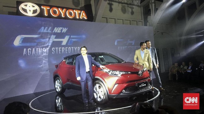 Toyota resmi memboyong C-HR yang akan jadi pesaing serius HR-V di segmen crossover.