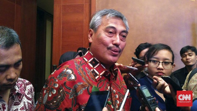 Anak usaha PT Waskita Karya Tbk, Waskita Toll Road mendapatkan pinjaman Rp7,16 triliun dari PT BRI Tbk untuk talangan uang pembebasan tanah di tiga ruas tol.