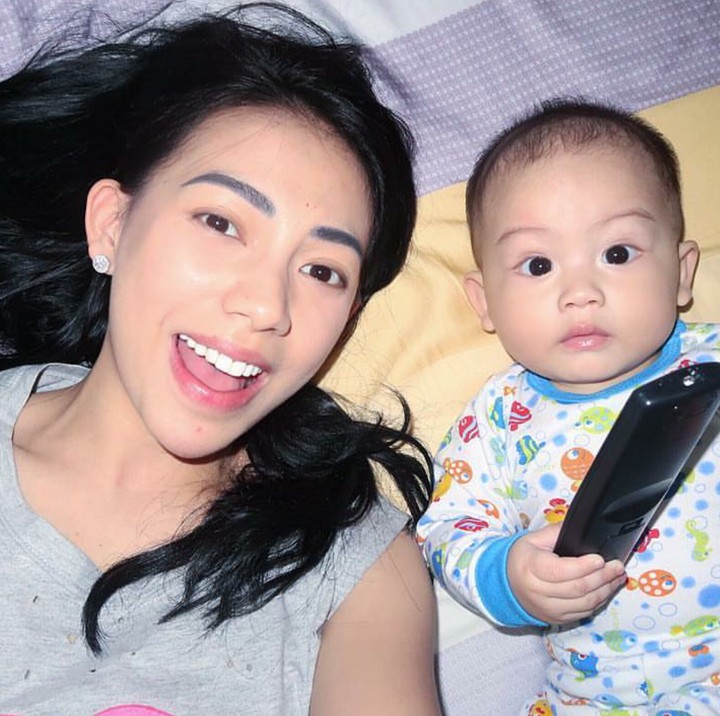 <p>Ekspresi El difoto ini menggemaskan ya, Bun. (Foto: Instagram/itskeziakaramoy)</p>
