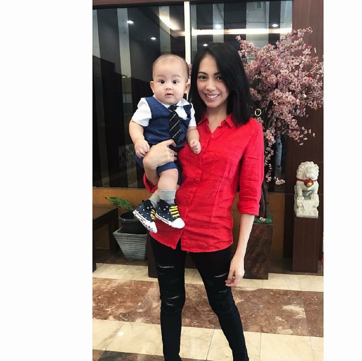 <p>Ini dia Kezia Karamoy bersama si kecil Alfredo Elfata Narang. (Foto: Instagram/itskeziakaramoy)</p>