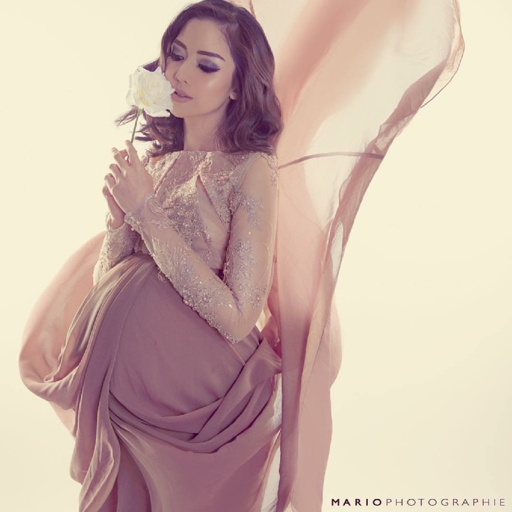 Nih, di usia kandungan 7 bulan, Ririn tetap kece kan. (Foto: Instagram/@dierabachir/@ririndwiariyanti)
