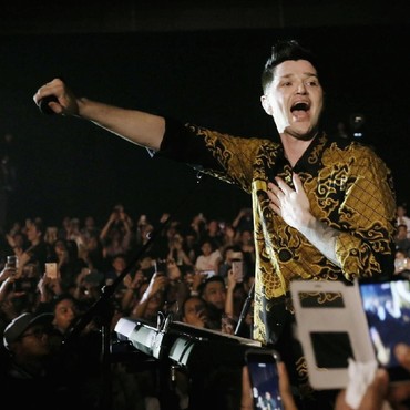 Lirik Lagu Hall of Fame - The Script