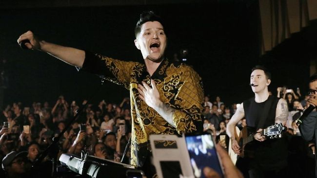 Tiket Sold Out, The Script Tambah Konser Hari Kedua di Indonesia