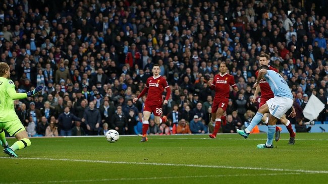 Manchester City untuk sementara unggul 1-0 atas Liverpool pada leg kedua perempat final Liga Champions yang digelar di Stadion Etihad, Selasa (10/4).