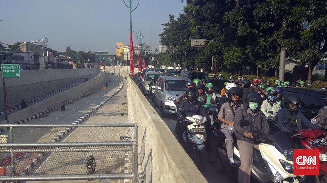 FOTO: Uji Coba Underpass Mampang