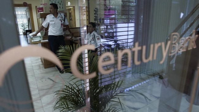 KPK dinilai punya banyak bukti dalam kasus Century. Saat ini hanya tergantung pada niat KPK untuk menuntaskan kasusnya karena dinilai tidak cukup rumit.