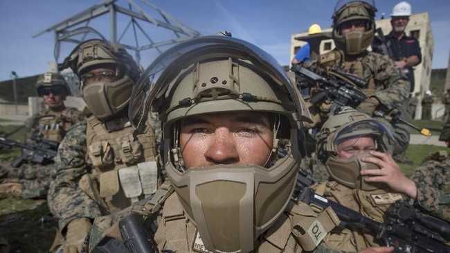 Komando pusat militer Amerika Serikat meminta Kementerian Pertahanan mengerahkan 5.000 tentara tambahan ke kawasan Timur Tengah.