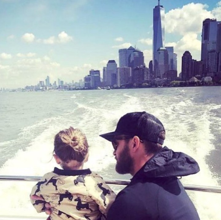 <p>Happy nih naik kapal bersama ayah. (Foto: Instagram @lovesjustintimberlake)</p>