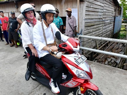 Potret Mesra Jokowi dan Iriana yang Terabadikan Kamera