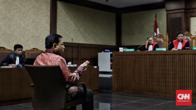 Setya Novanto menyatakan tuntutan 16 tahun penjara tak adil karena masa hukuman tersebut paling tinggi dibanding terdakwa korupsi e-KTP yang telah disidangkan.