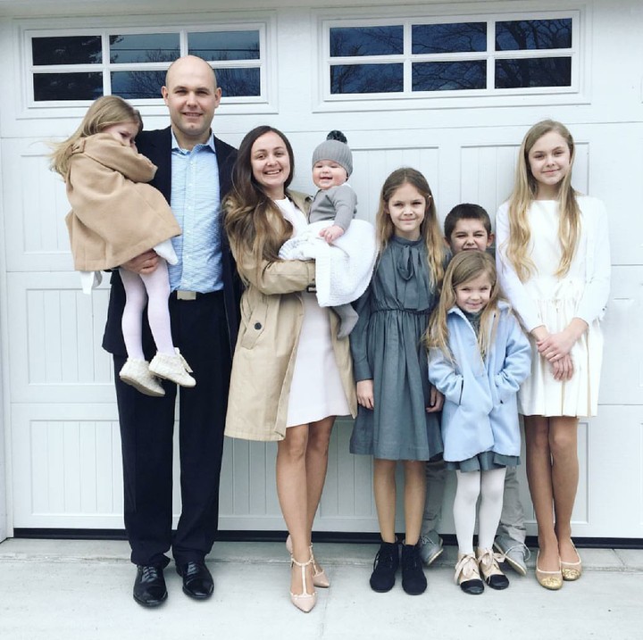 <p>Ini dia Anna beserta 6 anaknya yang menggemaskan. (Foto: Instagram/oursixblessings)</p>