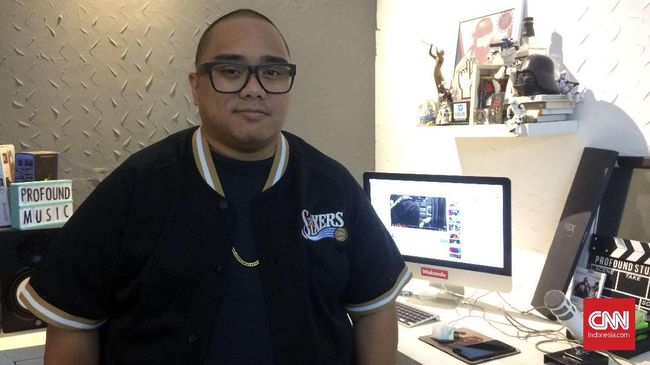 Perseteruan yang sedang hangat diperbincangkan di skena hip-hop Indonesia mengundang reaksi dari rapper Saykoji.