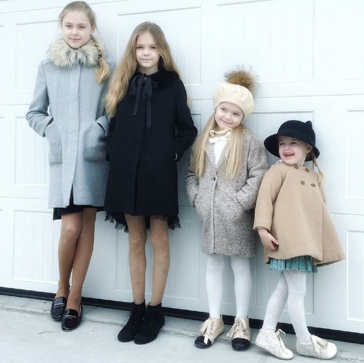 <p>Ini saat 4 anak tertua berpose bareng. (Foto: Instagram/oursixblessings)</p>