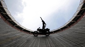 Pandangan Para <i>Bikers</i> Lihat Jokowi di Atas Motor