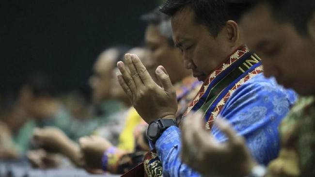 Menteri Pemuda dan Olahraga Imam Nahrawi menyampaikan ucapan duka cita mendalam terhadap seluruh korban tsunami di Banten termasuk anak dari karyawan Kemenpora.