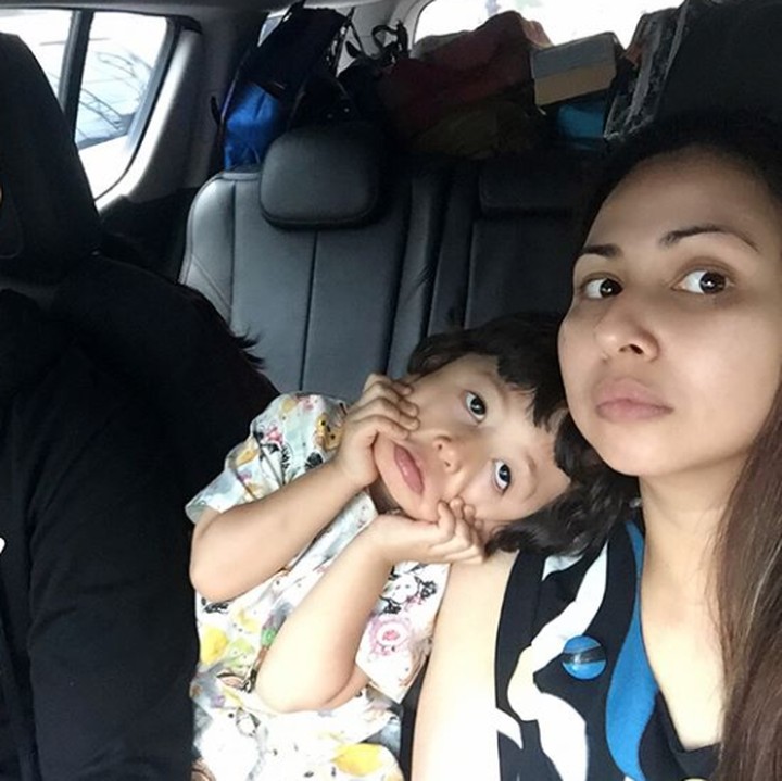 <p>He-he-he pose Kabay kocak. (Foto: Instagram @deswitamaharani80)</p>