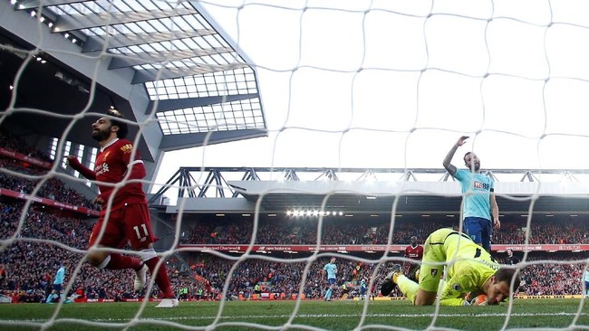Mohamed Salah genap mencetak 40 gol untuk Liverpool dan ia jadi pemain Afrika pertama yang mampu membukukan 30 gol dalam satu musim kompetisi Liga Inggris.