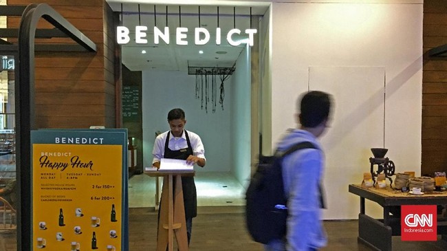 Pola penjualan buku dan cakram padat (compact disk/CD) dinilai segera mengalami pergeseran dari semula pembelian secara konvensional menjadi digital.