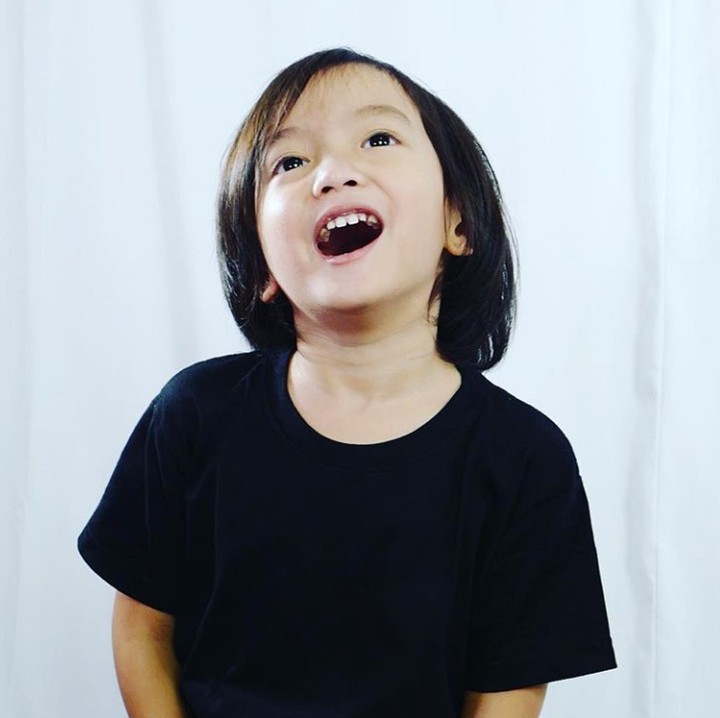 <p>Oh iya, baru-baru ini Saga mendapat penghargaan sebagai pencipta lagu termuda dari Museum Rekor Indonesia. Sudah dengar lagu ciptaan Saga kan, Bun? (Foto: Instagram @sagaomarnagata)</p>