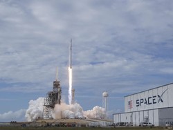 SpaceX Bikin dan Sumbang Hand Sanitizer Lawan Virus Corona